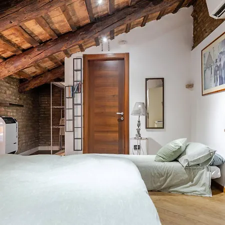 Casa Romana شقة فيرّارا